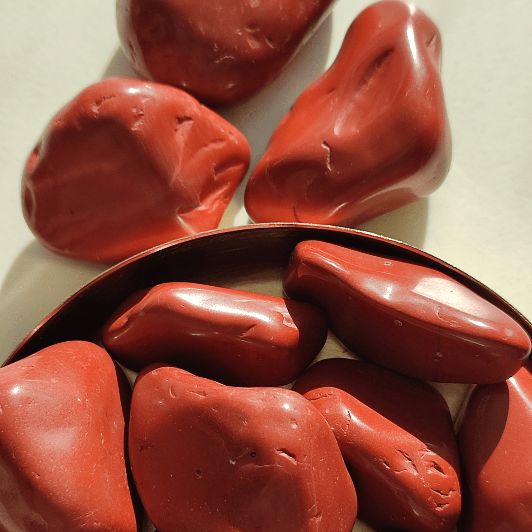 Roter Jaspis Trommelstein - KLIOlogie