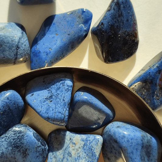 Dumortierit Trommelstein - KLIOlogie