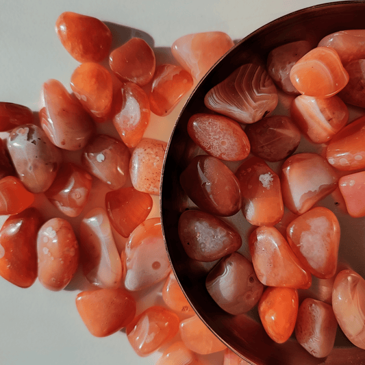 Gestreifter Karneol Trommelstein - KLIOlogie