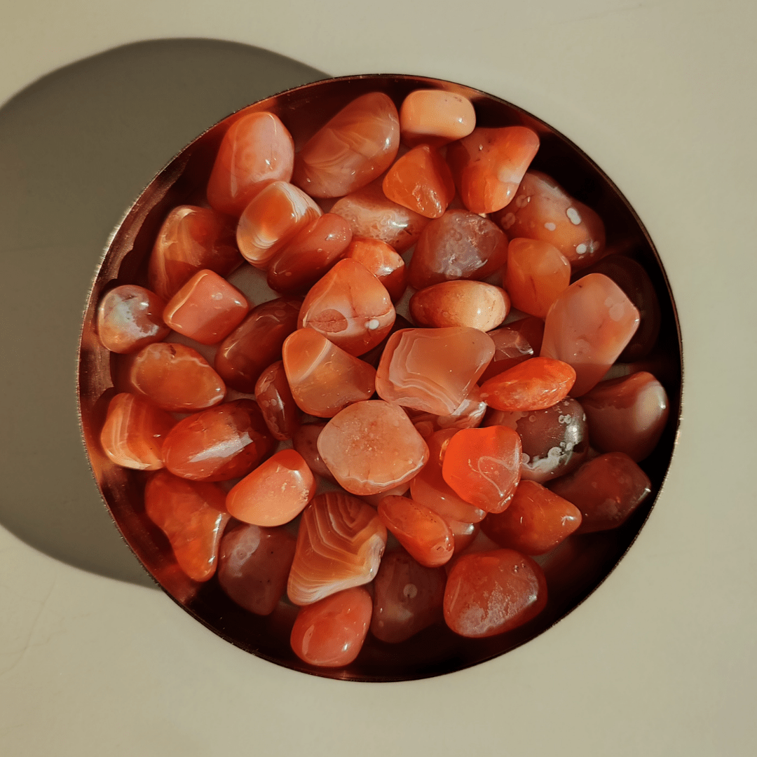 Gestreifter Karneol Trommelstein - KLIOlogie