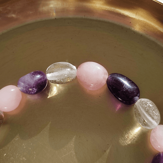 Goldenes Dreieck Armband - KLIOlogie